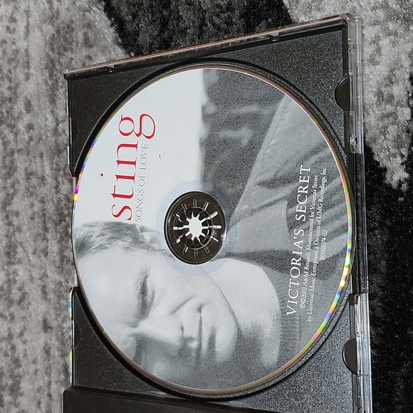 EXCLUSIVE VICTORIA SECRET 2003 SONGS OF LOVE BY STING CD 💿 - Picture 5 of 8